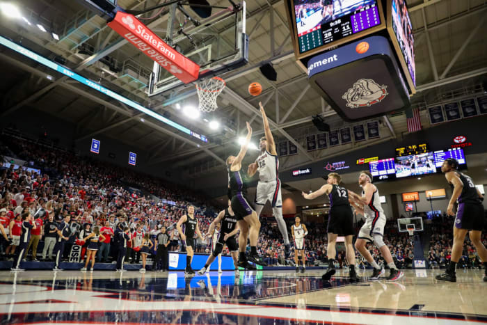 Gonzaga Bulldogs Portland Pilots38